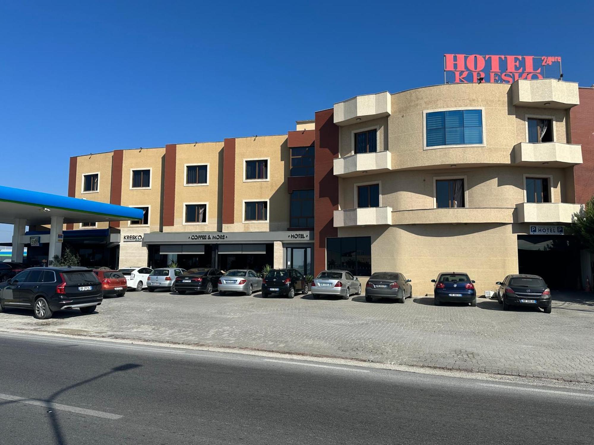 Hotel Kresko Lushnjë Exterior foto